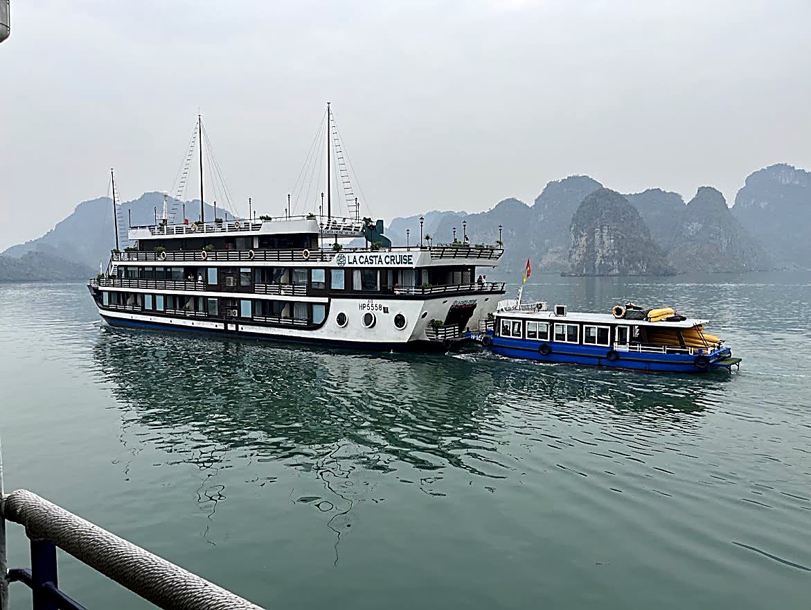 La Casta Cruise and Tender, Ha Long Bay, Vietnam