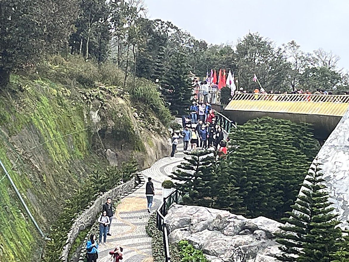 Hillside Walkway, Ba Na Hills, Da Nang